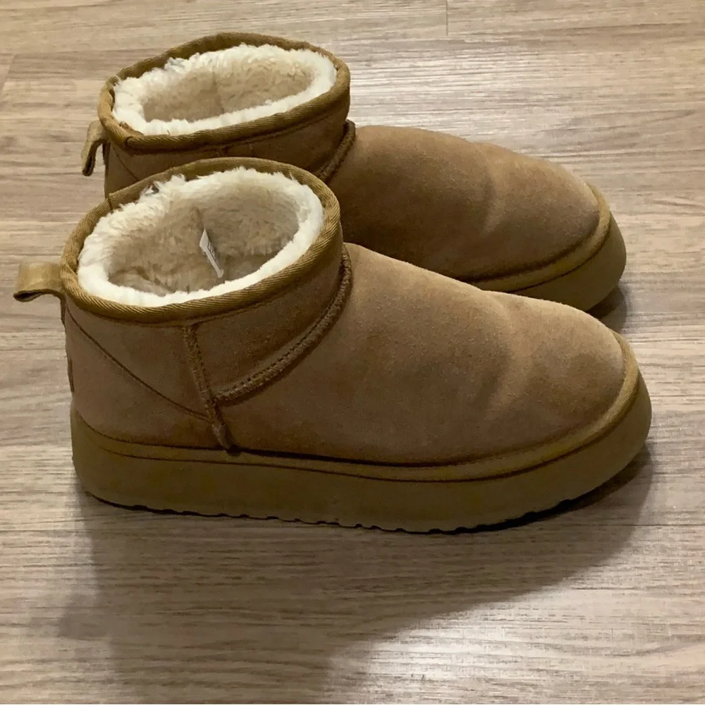 UGG Classic Ultra Mini Platform Boots in Chestnut Size 10 - Picture 3 of 16